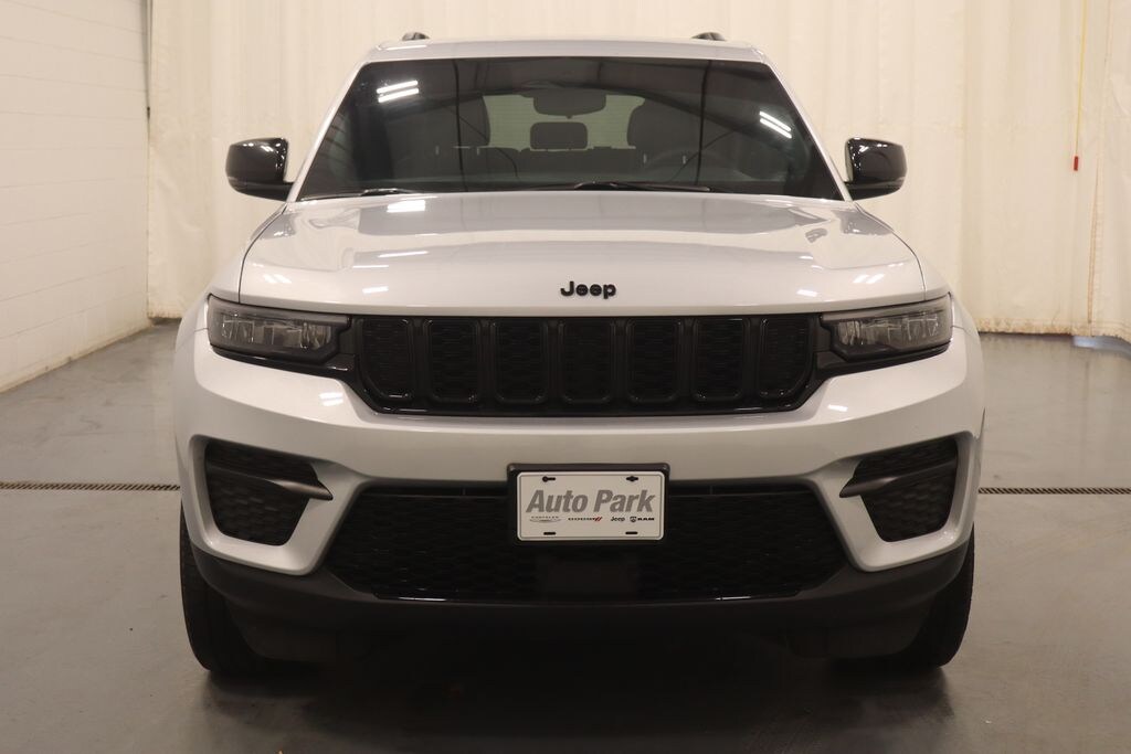 Certified 2023 Jeep Grand Cherokee Laredo SUV