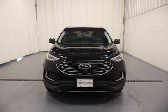 2019 Ford Edge Titanium photo 3