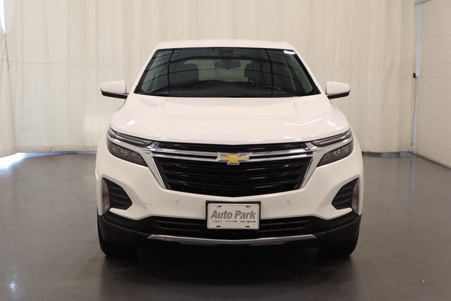 2024 Chevrolet Equinox LT photo 3