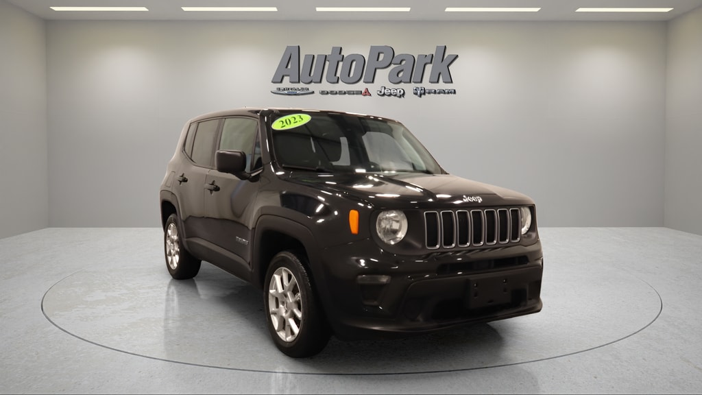 2023 Jeep Renegade Latitude 4x4's photo