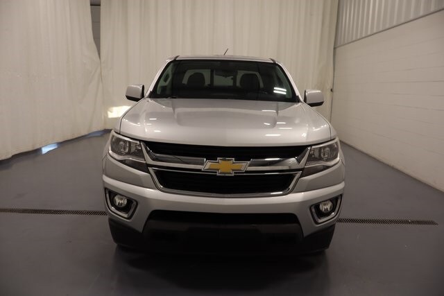 2018 Chevrolet Colorado LT photo 2
