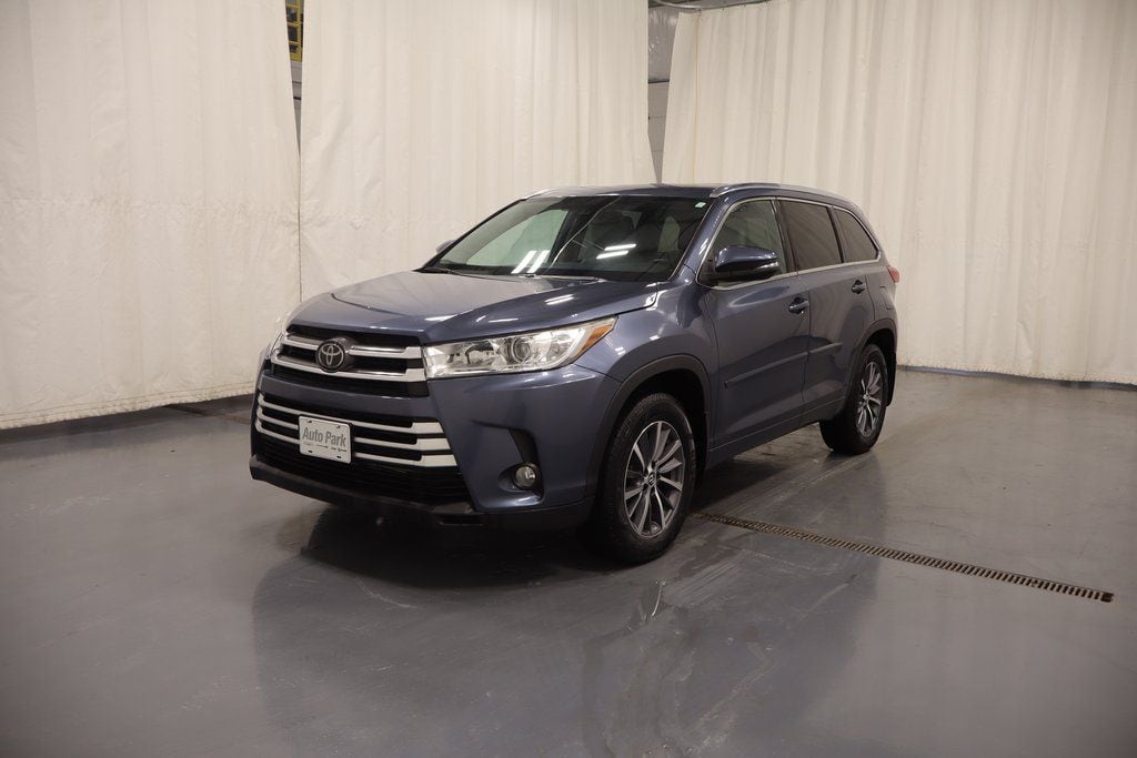 Used 2018 Toyota Highlander XLE V6 SUV