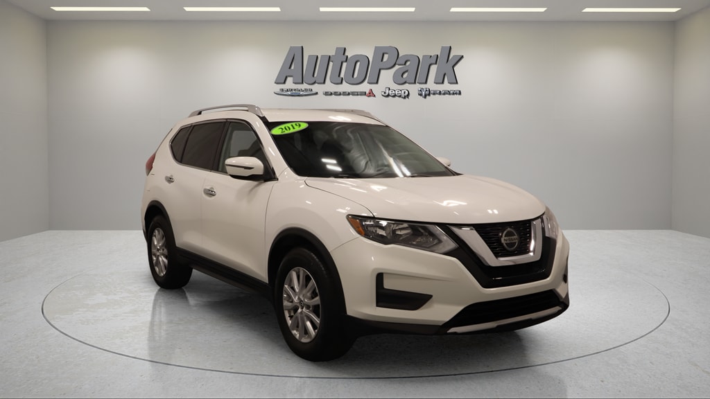 Used 2019 Nissan Rogue S with VIN 5N1AT2MTXKC792487 for sale in Plymouth, IN