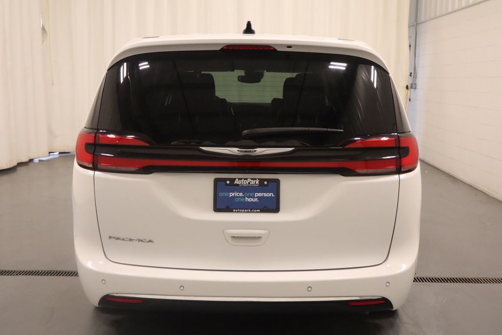 Certified 2023 Chrysler Pacifica Touring L Van Passenger Van