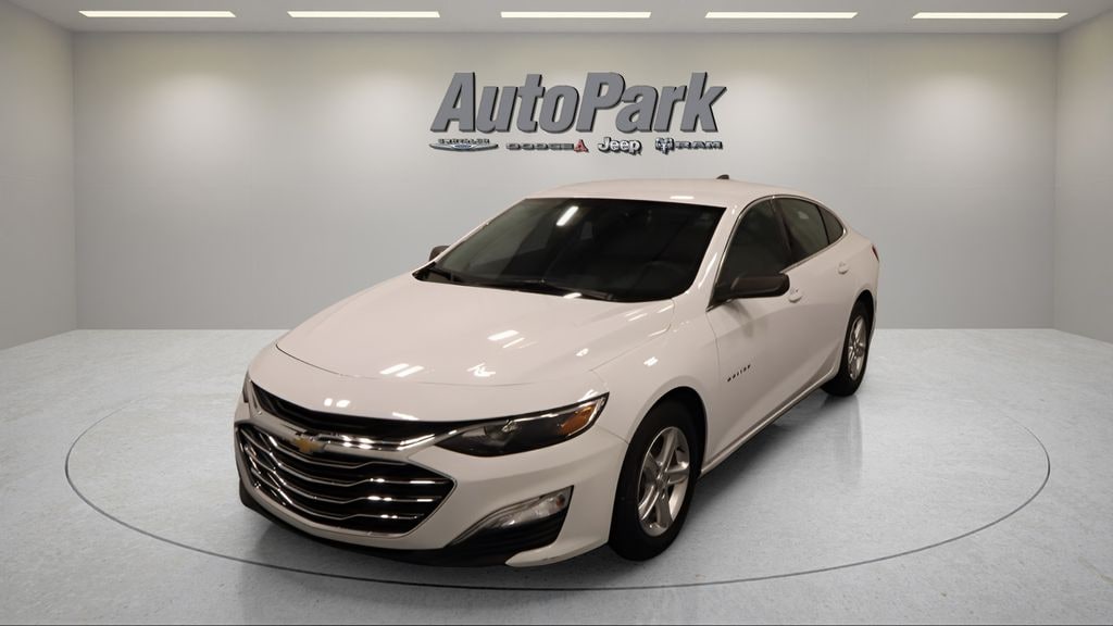 Used 2023 Chevrolet Malibu LS w/1FL Sedan