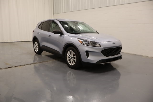 Used 2022 Ford Escape SE with VIN 1FMCU0G61NUA46718 for sale in Plymouth, IN