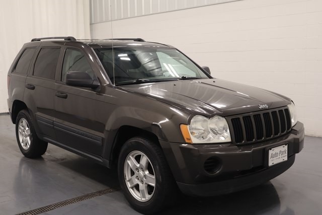 Used 2005 Jeep Grand Cherokee Laredo with VIN 1J4GR48K95C506556 for sale in Plymouth, IN