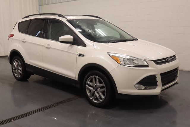 Used 2015 Ford Escape SE with VIN 1FMCU9G91FUC08573 for sale in Plymouth, IN