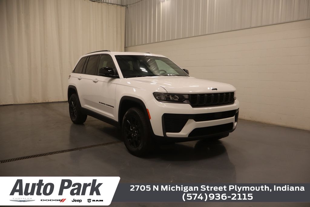 New 2026 Jeep Grand Cherokee Laredo Sport Utility