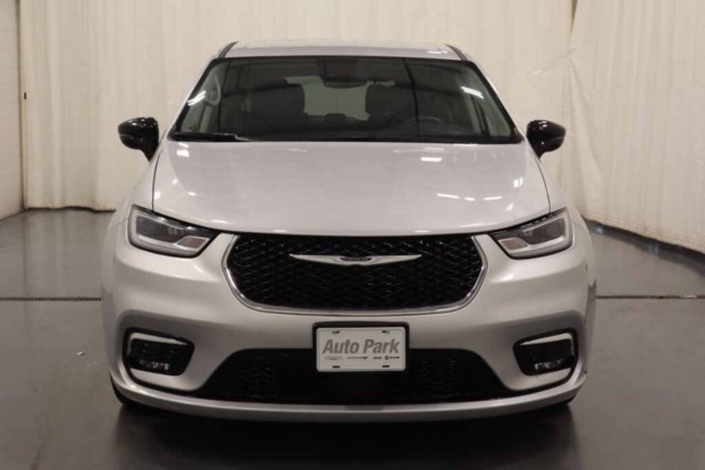 Certified 2024 Chrysler Pacifica Touring L Van Passenger Van