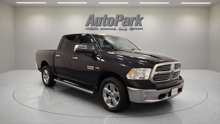 2015 Ram 1500 SLT Truck Crew Cab