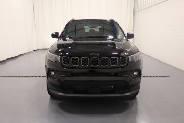 2025 Jeep Compass Latitude Altitude Special Edition photo 2