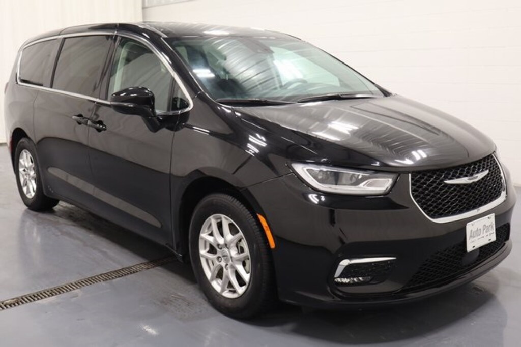 Certified 2024 Chrysler Pacifica Touring L Van Passenger Van