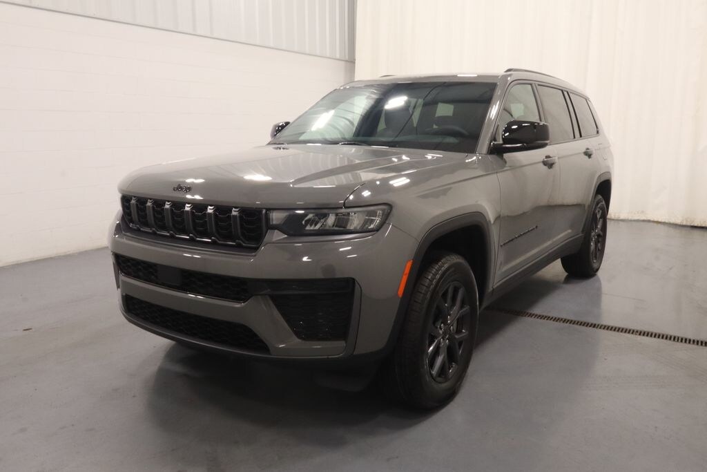 New 2027 Jeep Grand Cherokee L Laredo Sport Utility