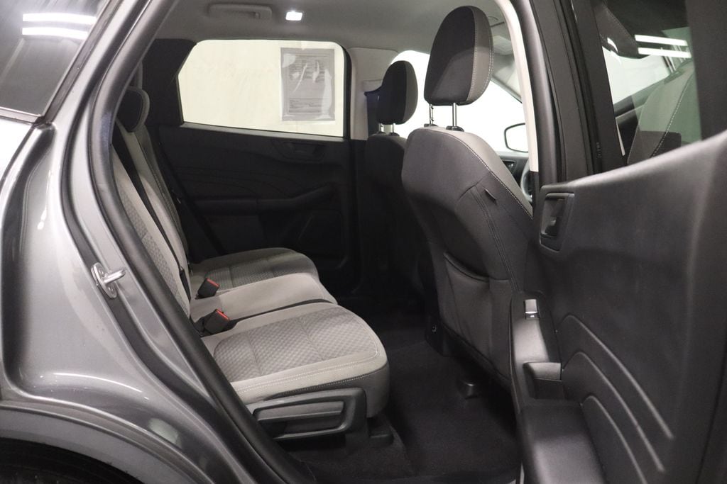 2022 Ford Escape SE - Photo 17