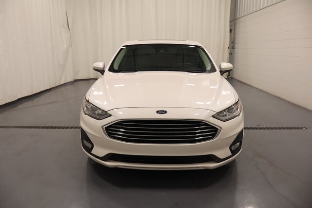 2020 Ford Fusion SE photo 2