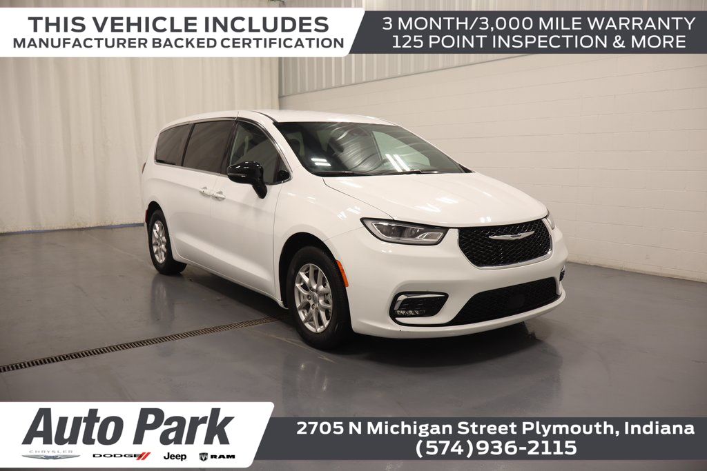 2025 Chrysler Pacifica Select