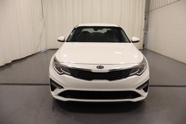 2020 Kia Optima LX photo 3