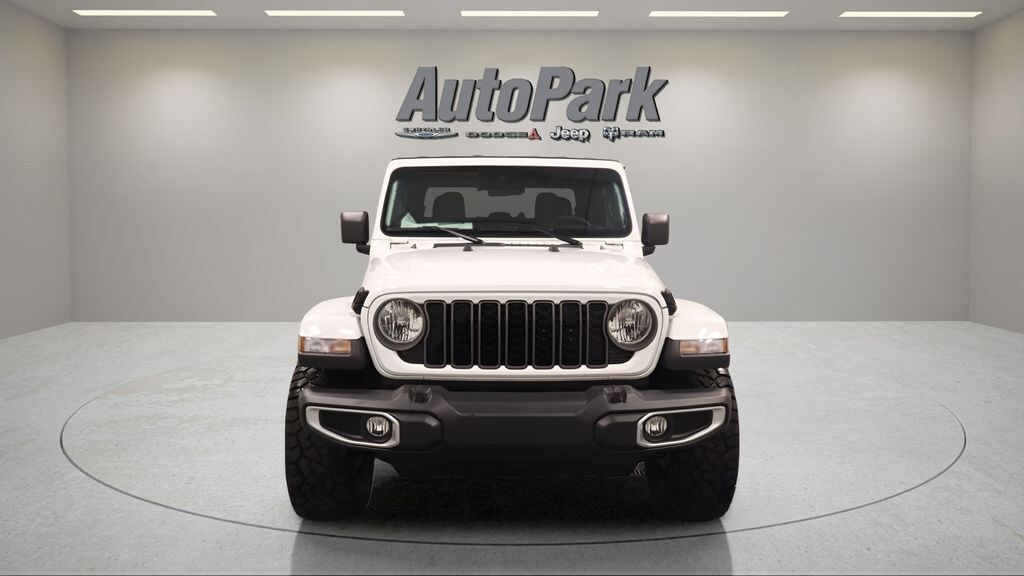 Used 2025 Jeep Gladiator Sport Truck Crew Cab