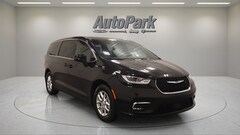 2026 Chrysler Pacifica Select Passenger Van
