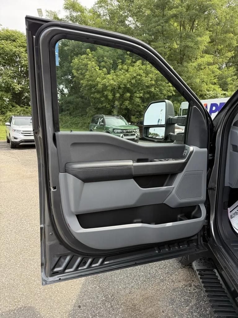 2026 Ford F-350 Super Duty XL - Photo 31