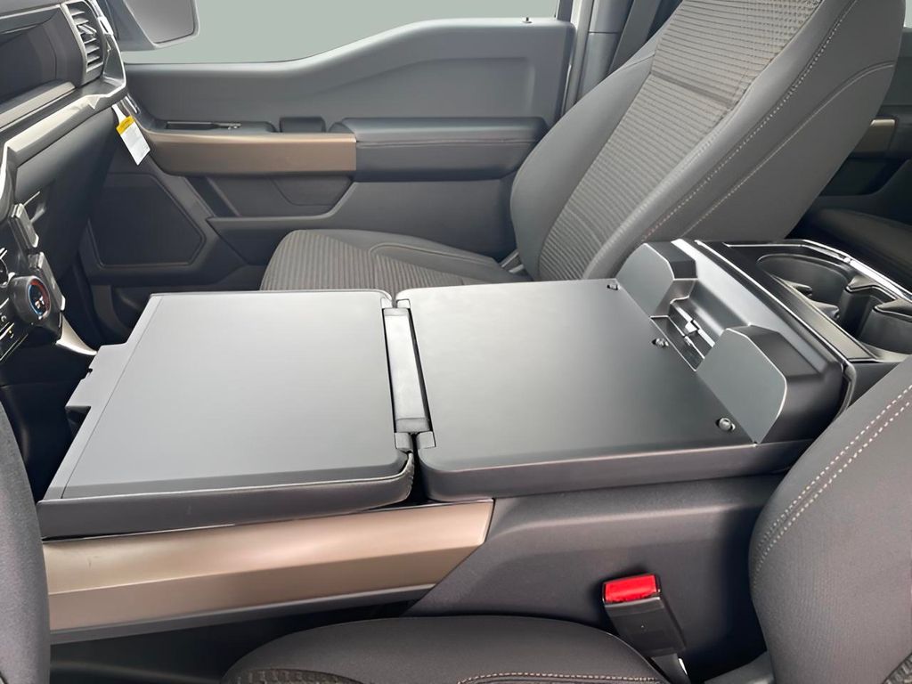2025 Ford F-150 STX - Photo 30