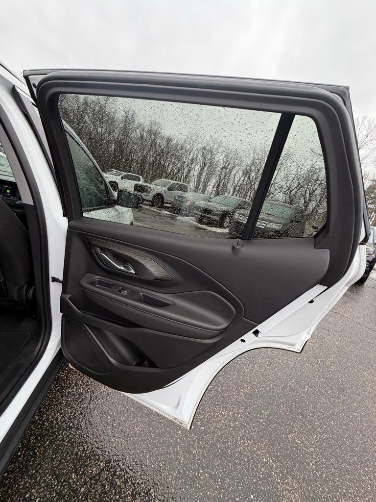 2023 GMC Terrain SLE - Photo 20