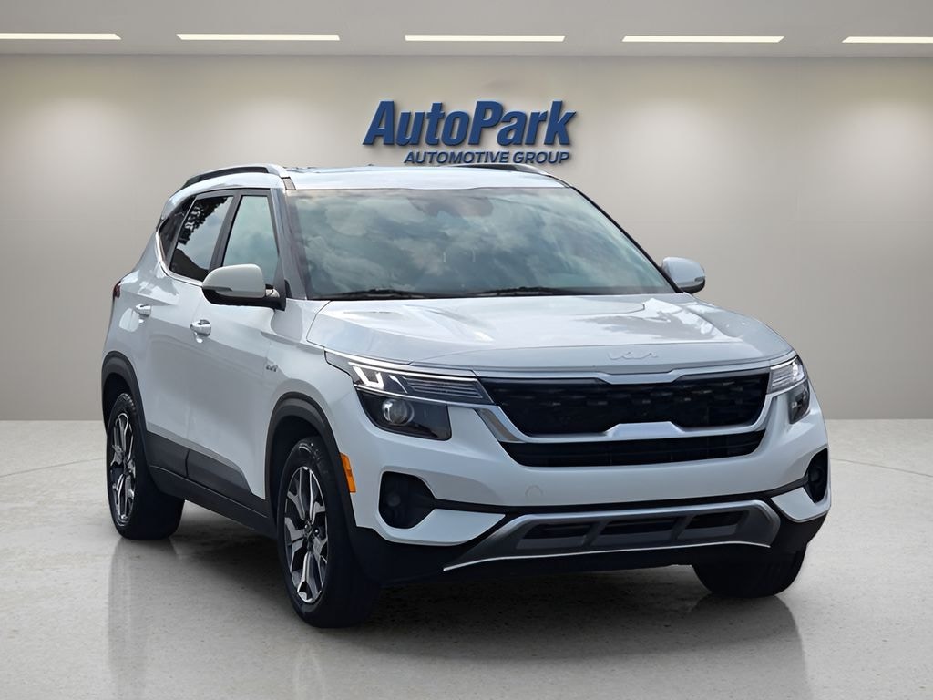 Certified 2022 Kia Seltos EX SUV