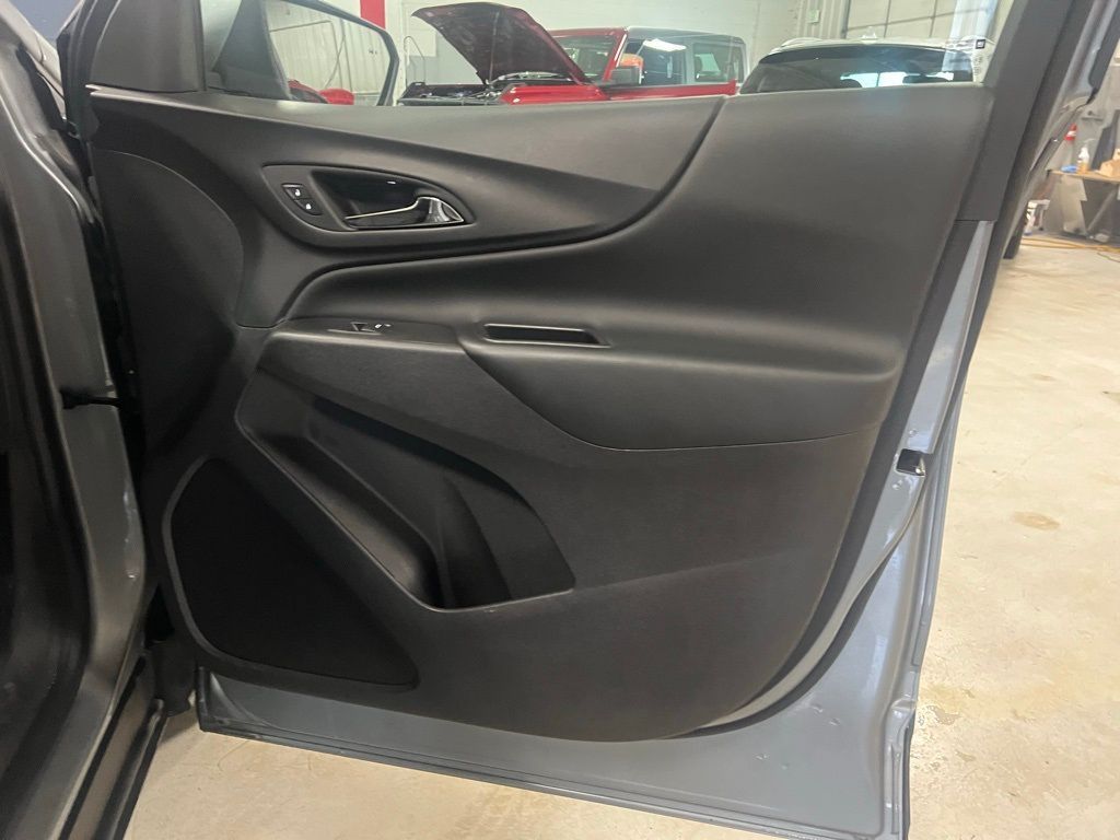 2024 Chevrolet Equinox LT - Photo 40