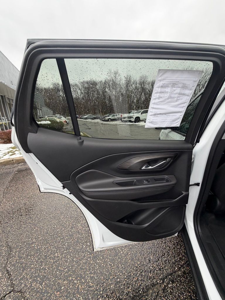 2023 GMC Terrain SLE - Photo 13