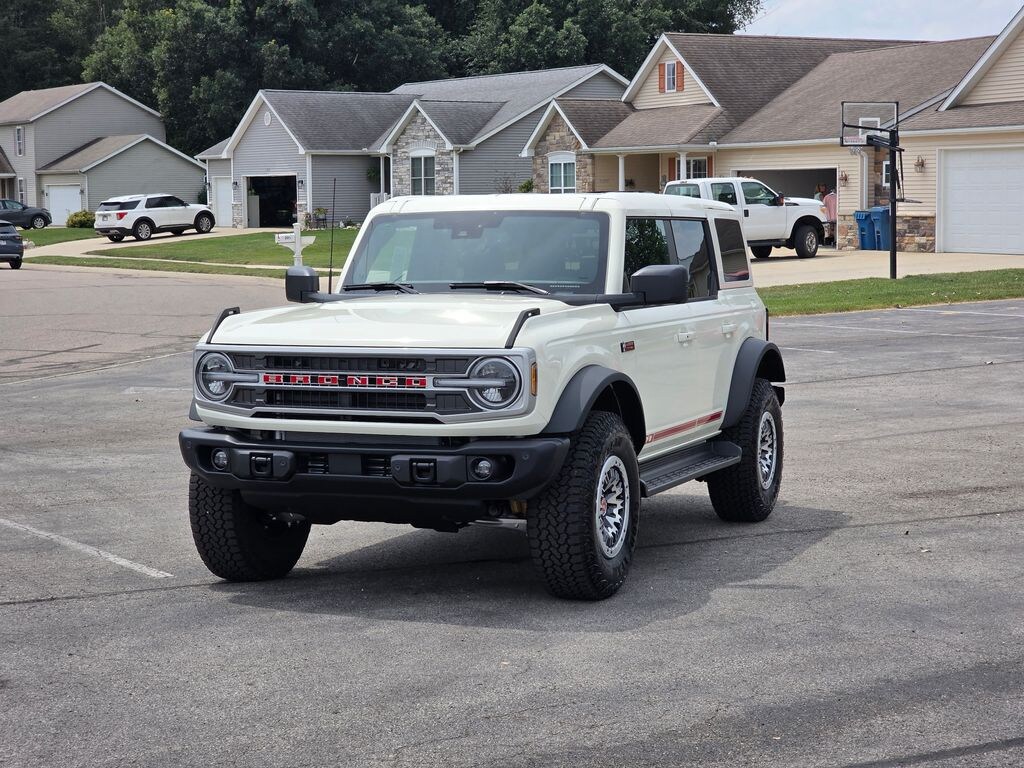 New 2026 Ford Bronco Outer Banks SUV