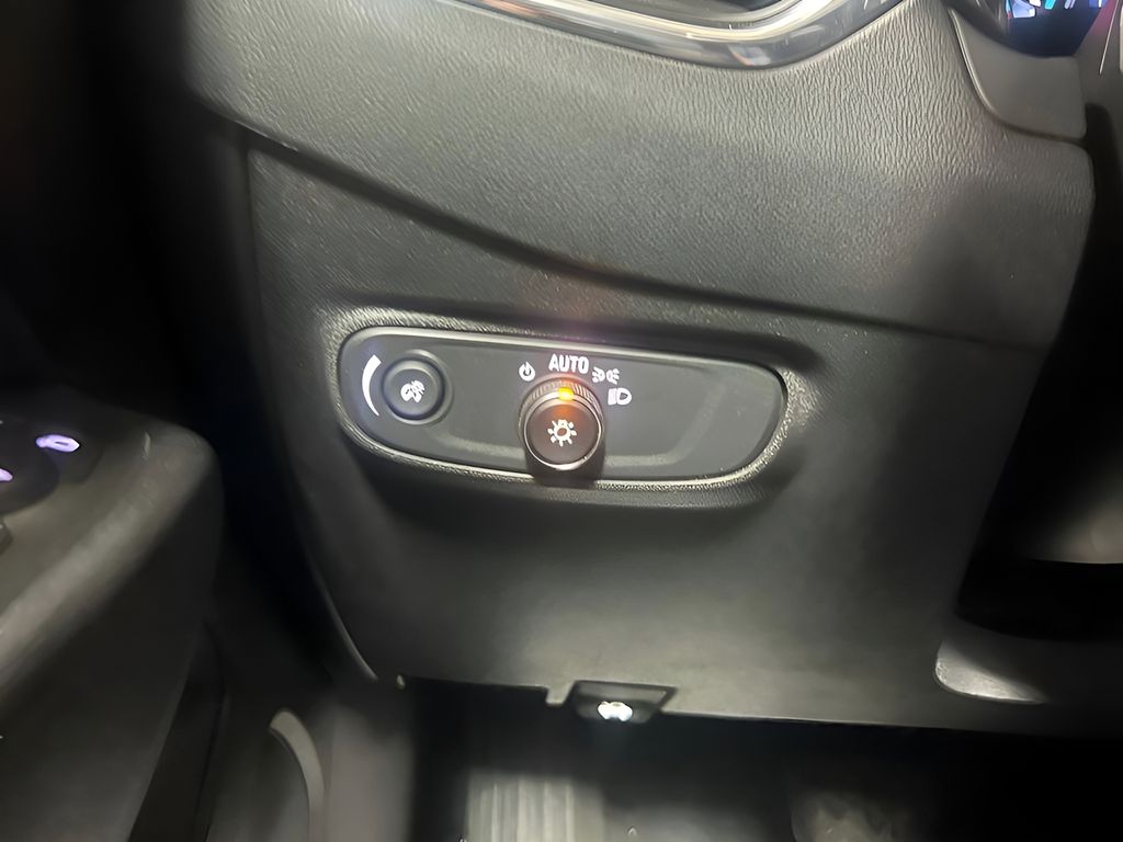 2024 Chevrolet Equinox LT - Photo 22