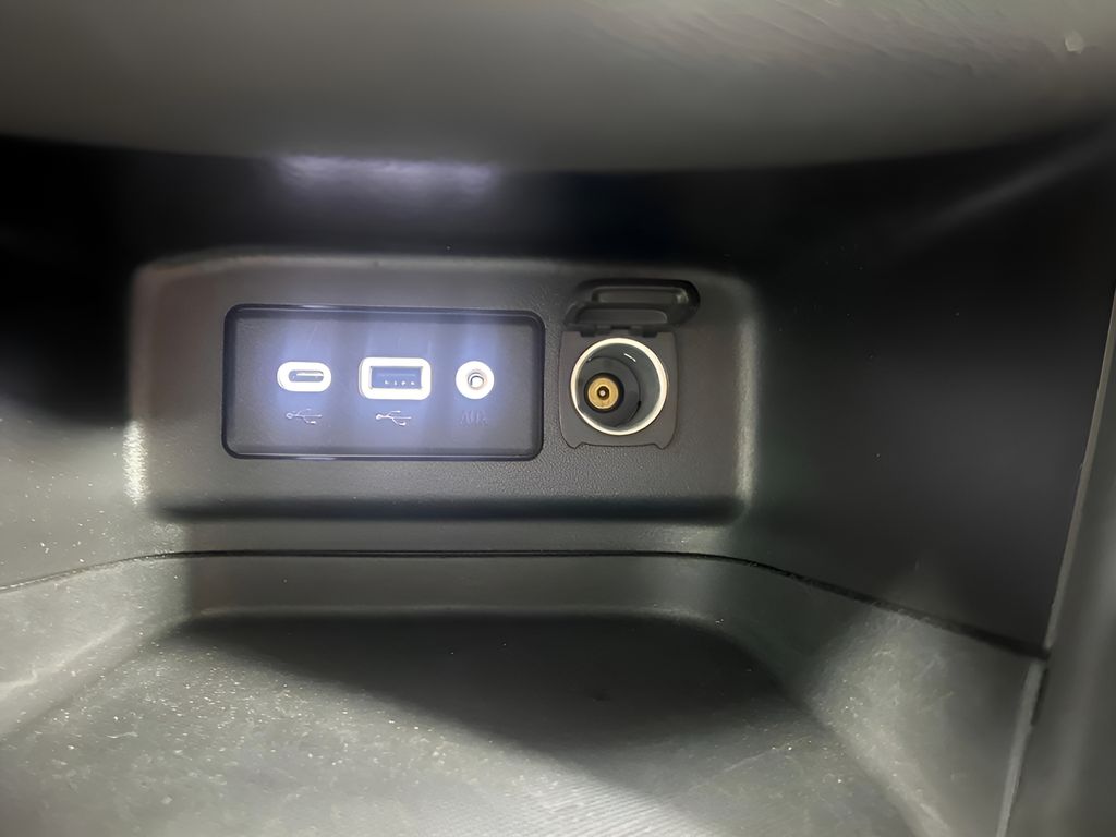 2024 Chevrolet Equinox LT - Photo 27