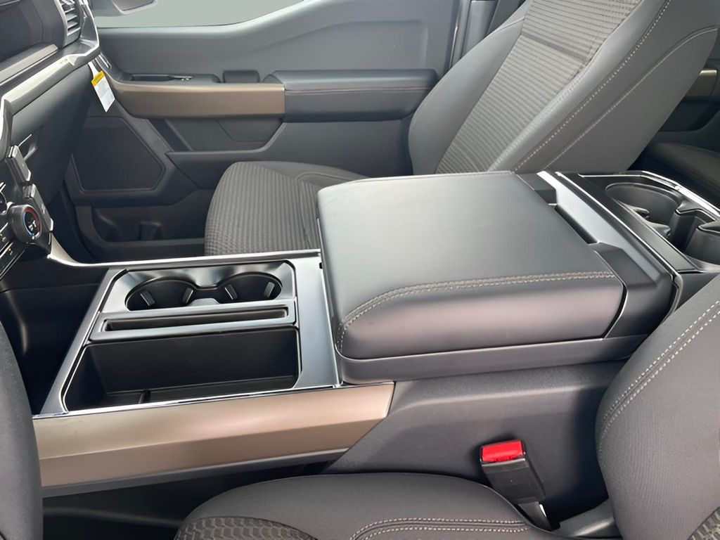 2025 Ford F-150 STX - Photo 29