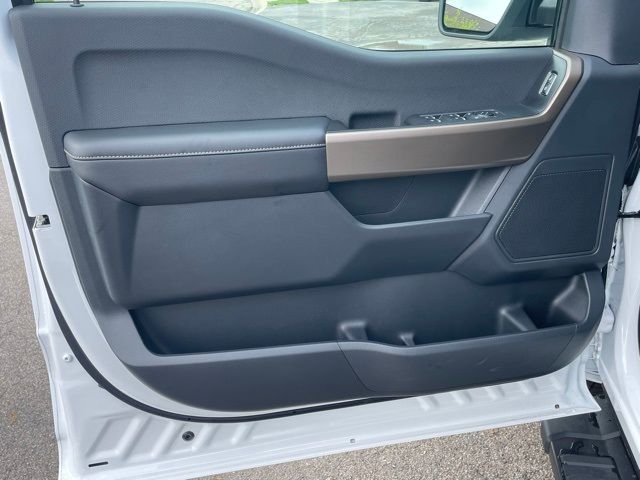 2025 Ford F-150 STX - Photo 17