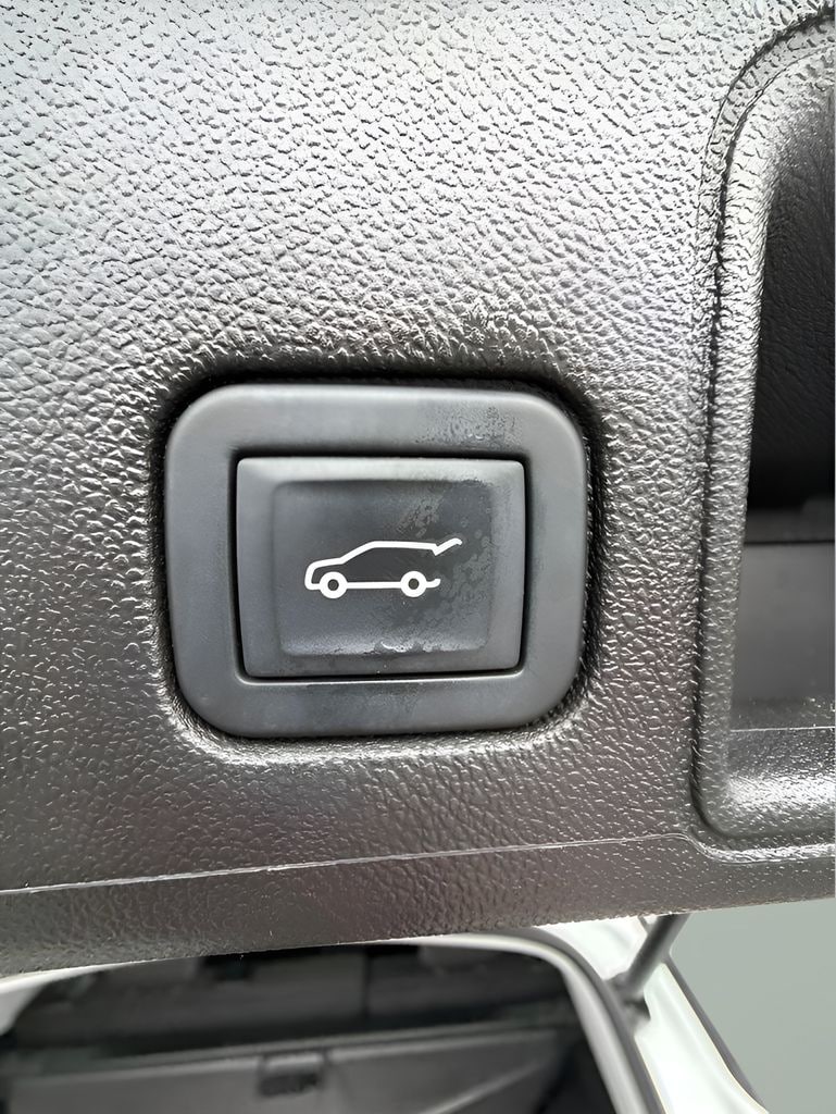 2023 GMC Terrain SLE - Photo 14