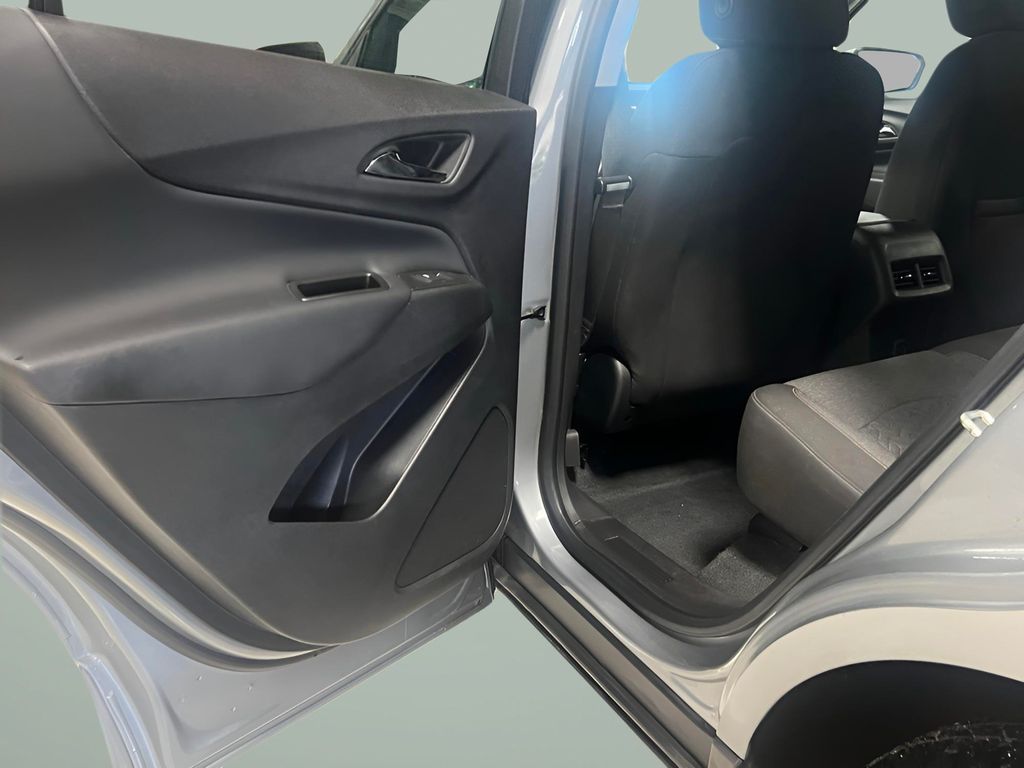 2024 Chevrolet Equinox LT - Photo 30