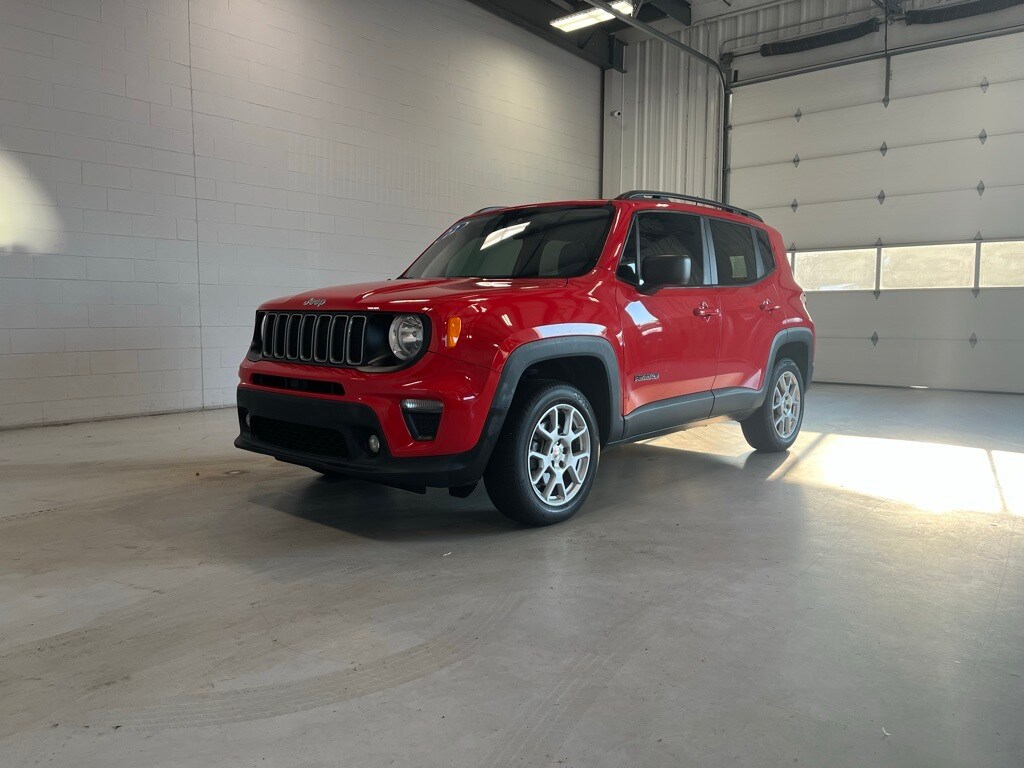 2022 Jeep Renegade Latitude photo 2