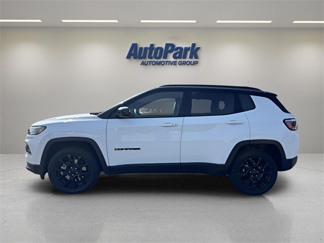 2024 Jeep Compass Latitude photo 4