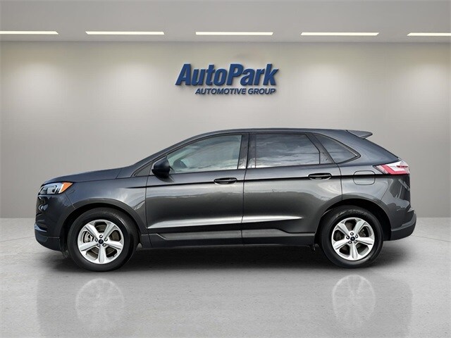 2020 Ford Edge SE photo 2