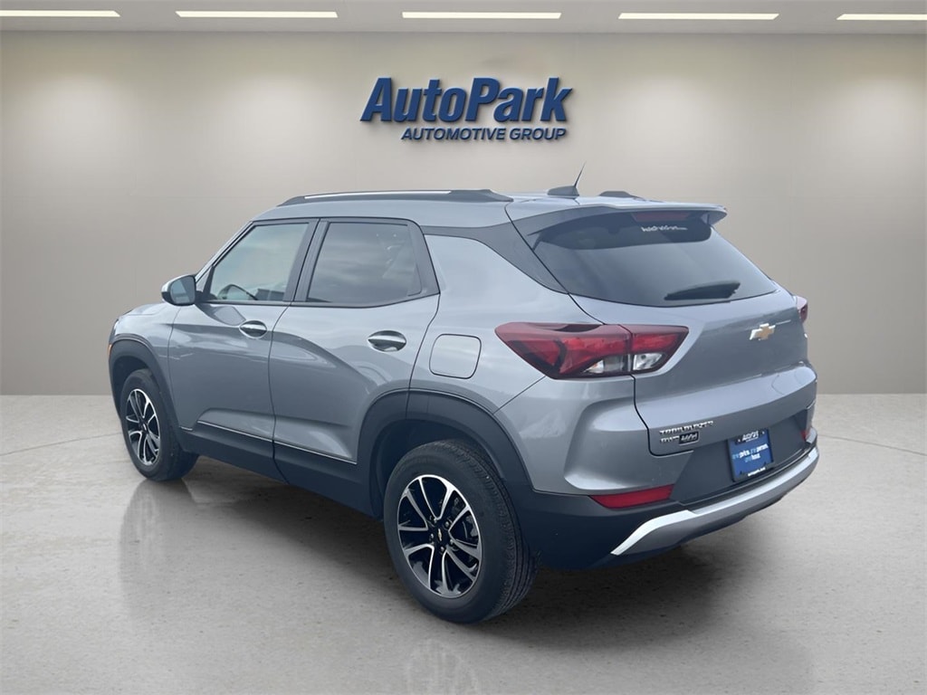 Used 2025 Chevrolet Trailblazer LT SUV