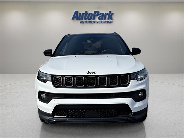 2024 Jeep Compass Latitude photo 2