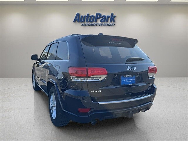 2017 Jeep Grand Cherokee Overland photo 2