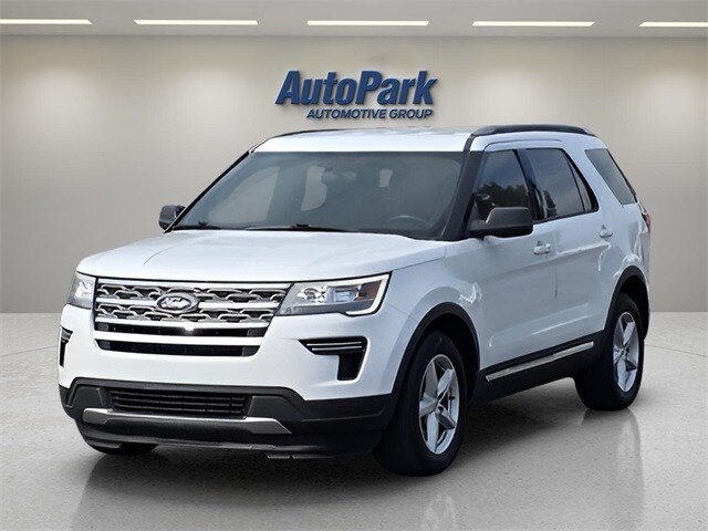 2018 Ford Explorer XLT photo 3