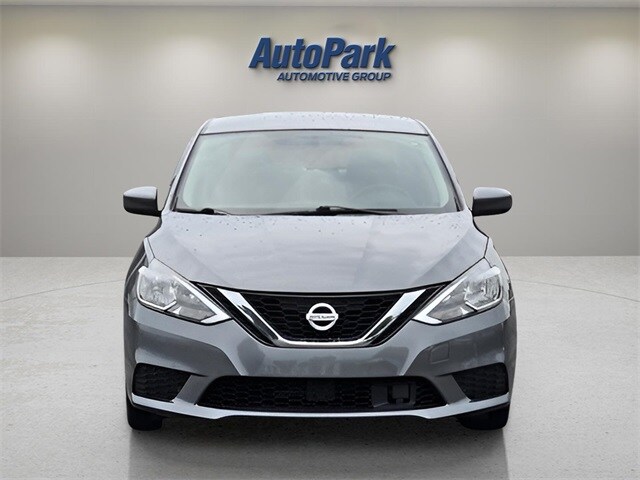 2019 Nissan Sentra S photo 2