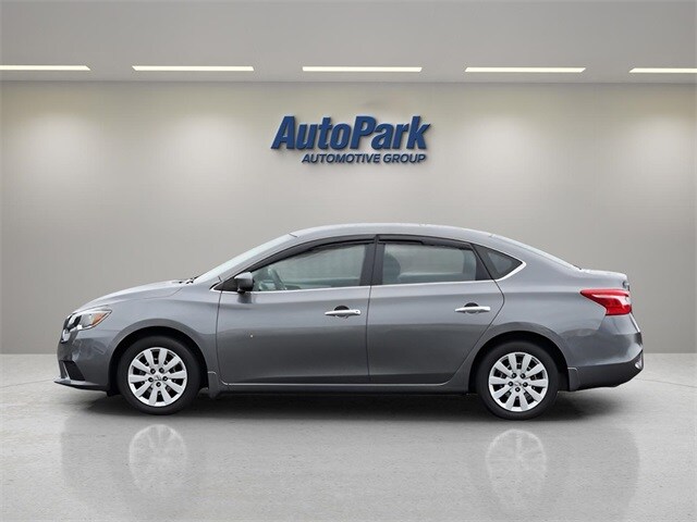 2019 Nissan Sentra S photo 4
