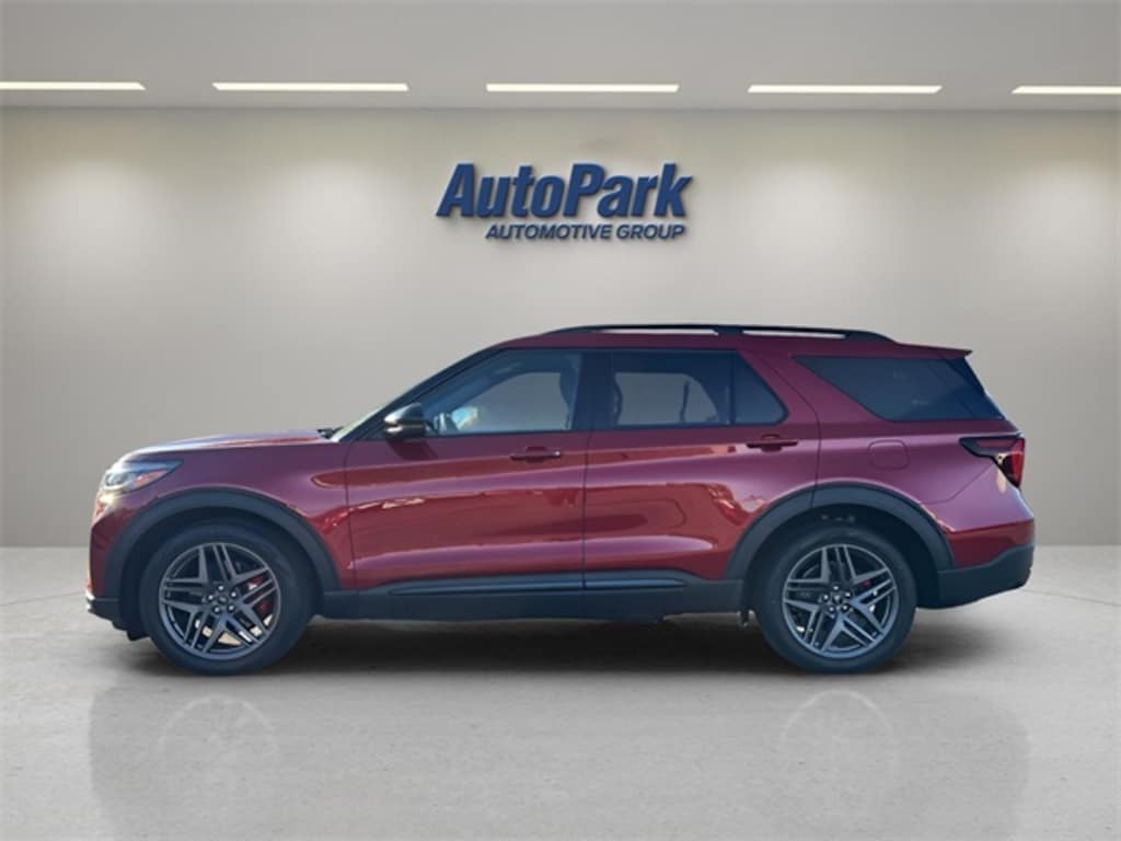 Used 2025 Ford Explorer ST SUV