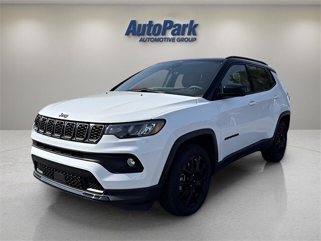 2024 Jeep Compass Latitude photo 3
