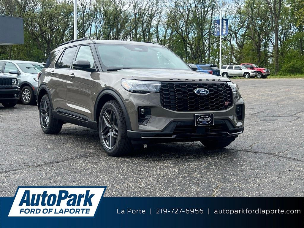 2026 Ford Explorer ST 4WD's photo