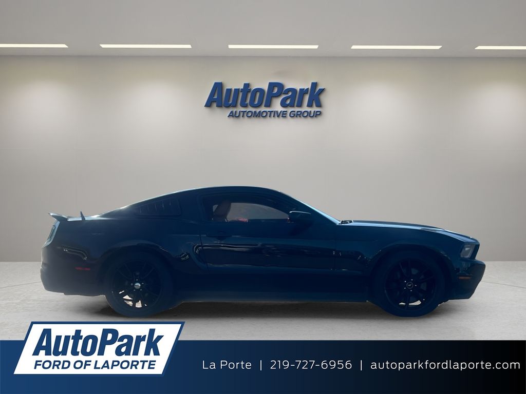 2011 Ford Mustang Coupe 